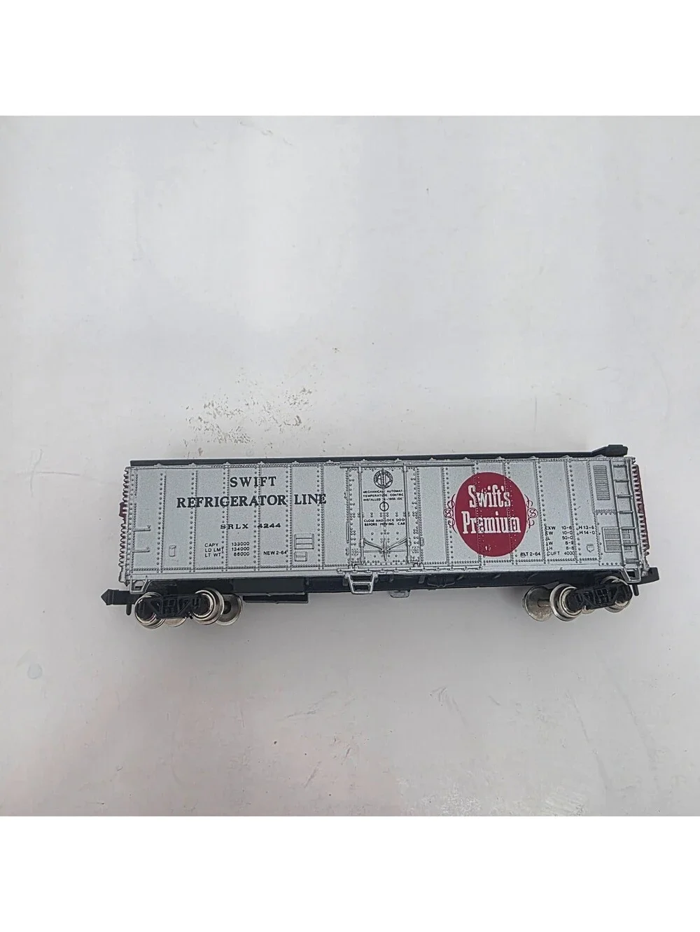 Bachmann N Scale 1:160 Swift's 51' Mechanical Steel Reefer Freight Cars